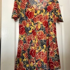 LuLaRoe Perfect Tee